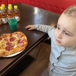 Natalia i jej pizza.JPG