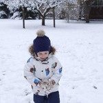 chłopiec na śniegu.jpg